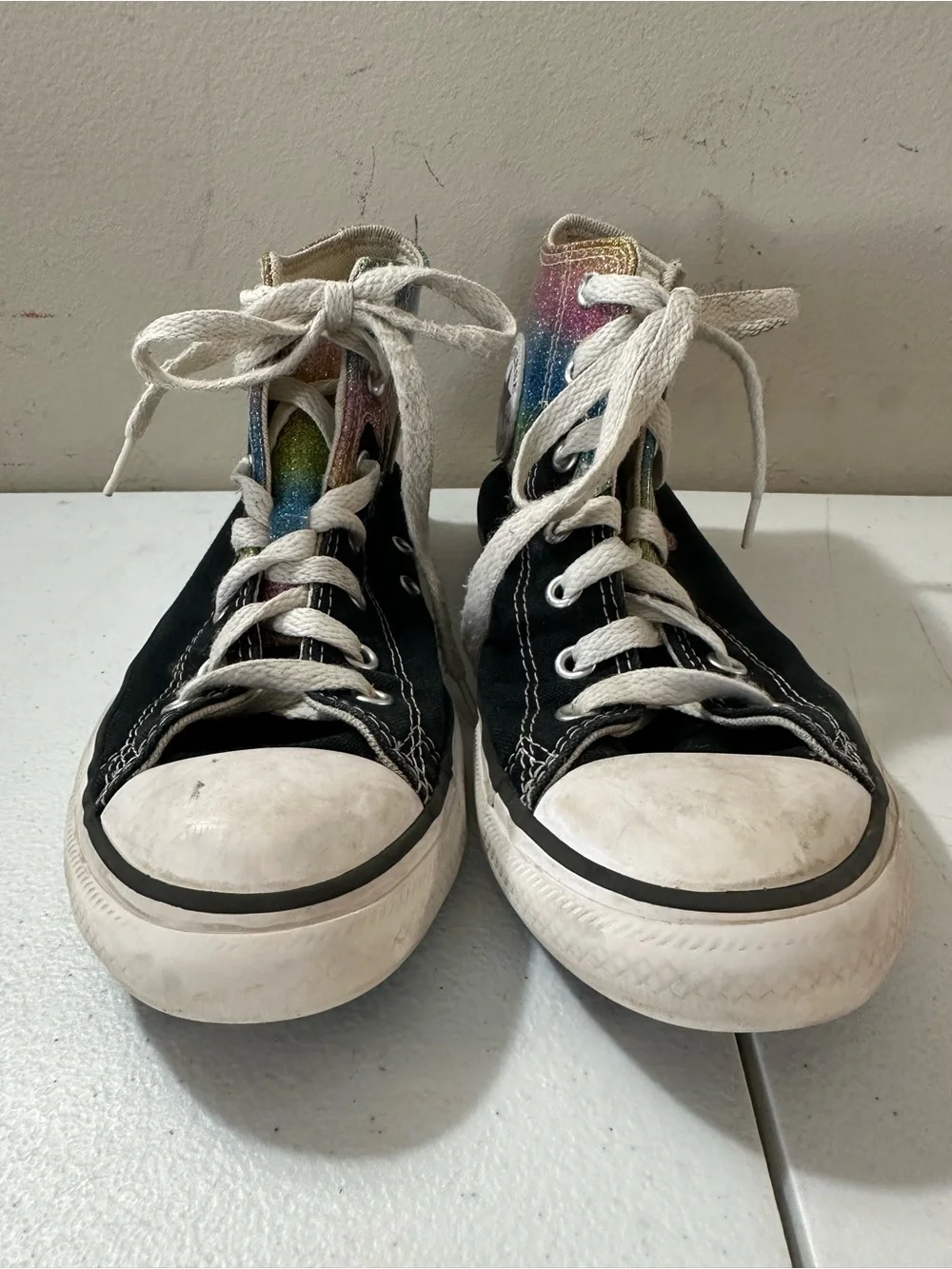 Converse Chuck Taylor, All Star Girls, Glitter Drip, Hi Top, Black, Size 3 Youth